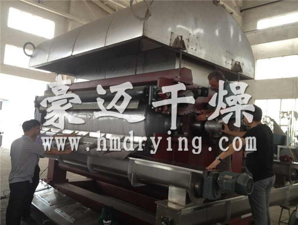 豪邁幹燥紫（zǐ）薯粉專用滾筒刮（guā）板幹燥機試車